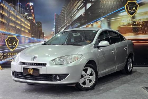 RENAULT FLUENCE 2.0 DYNAMIQUE 16V FLEX 4P MANUAL RENAULT FLUENCE 2.0 DYNAMIQUE 16V FLEX 4P MANUAL